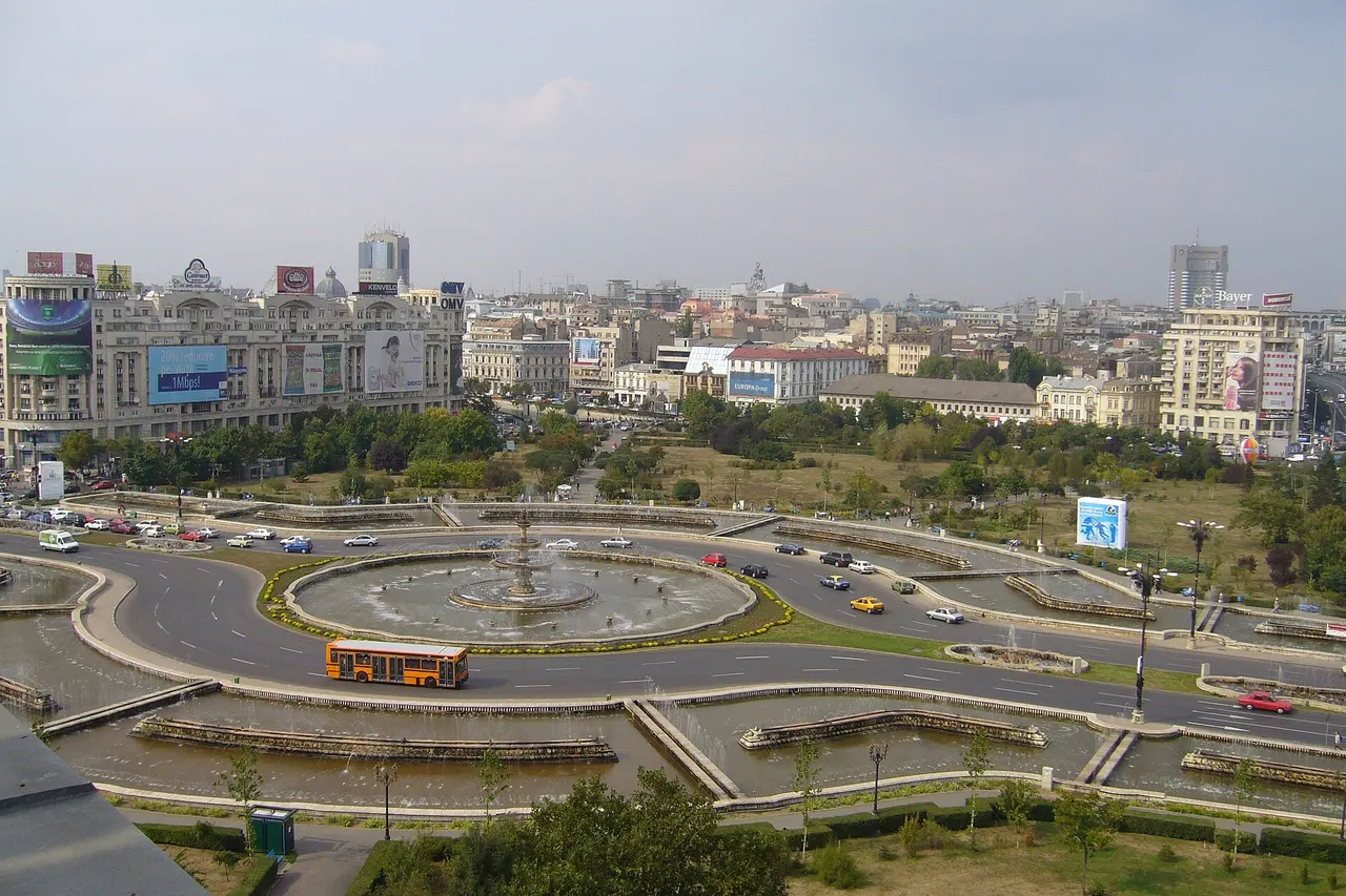 Piaţa Unirii or Unirii Square in Central Bucharest, Romania. (September 2006)