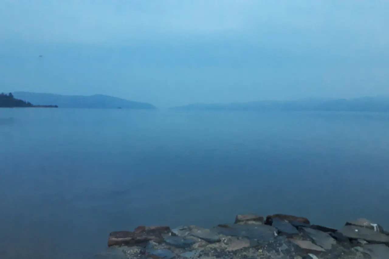 Rwanda: Lake Kivu at dawn